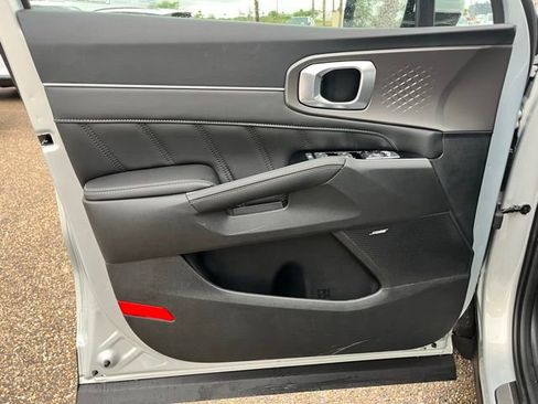 New 2026 Kia Sorento SX FWD image 16