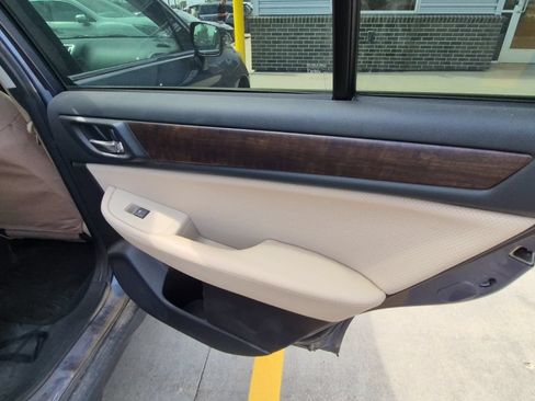 Used 2017 Subaru Outback 2.5i Limited AWD/4WD image 14