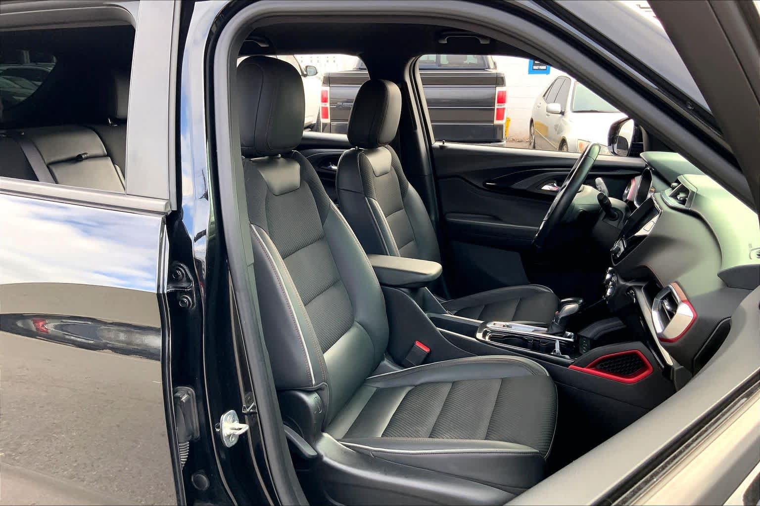 Used 2021 Chevrolet TrailBlazer RS w/ Convenience Package FWD image 9