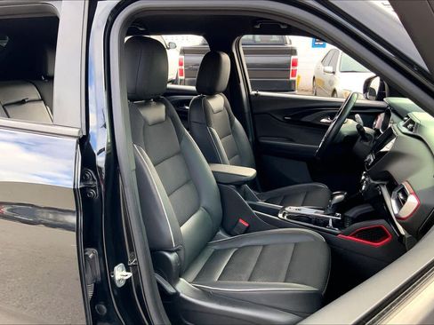 Used 2021 Chevrolet TrailBlazer RS w/ Convenience Package FWD image 9