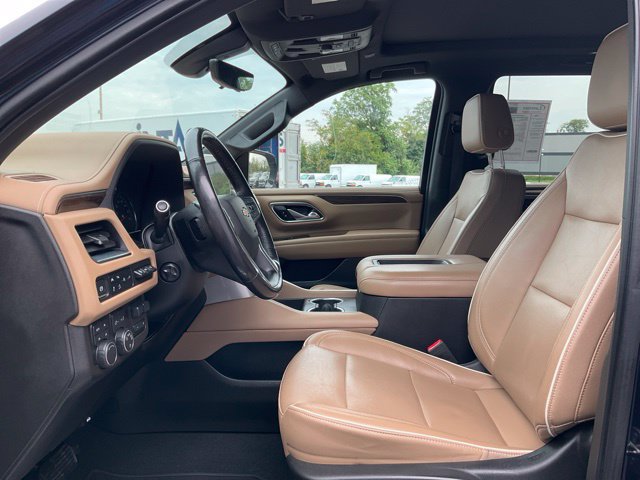 Used 2021 Chevrolet Tahoe Premier w/ Premium Package AWD/4WD image 2