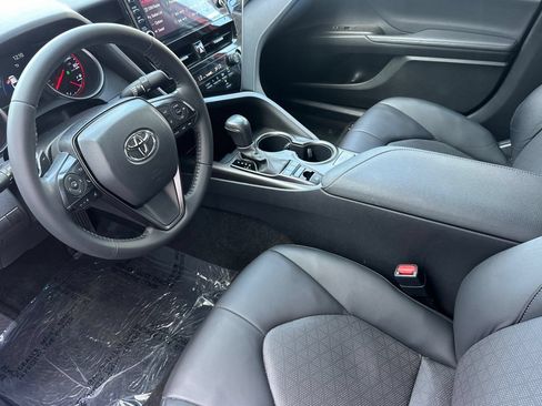 Used 2023 Toyota Camry XSE FWD image 10