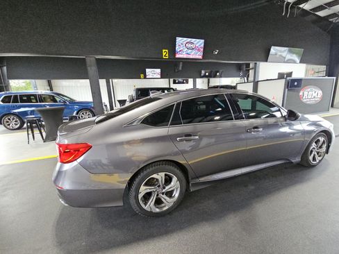 Used 2019 Honda Accord Sport image 3