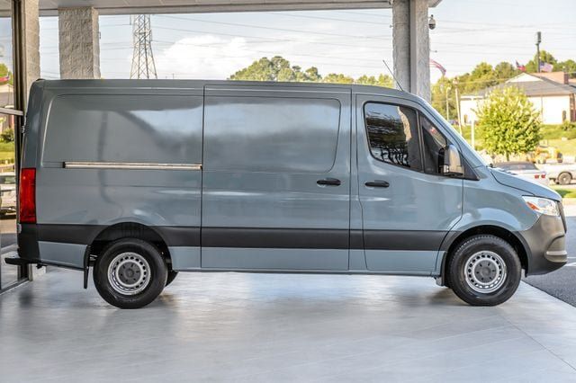 Used 2021 Mercedes-Benz Sprinter 2500 w/ Premium Package image 38