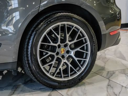 Used 2018 Porsche Macan Sport Edition AWD/4WD image 93