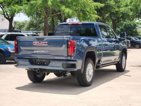 Used 2025 GMC Sierra 2500 Denali w/ Denali Reserve Package AWD/4WD image 5