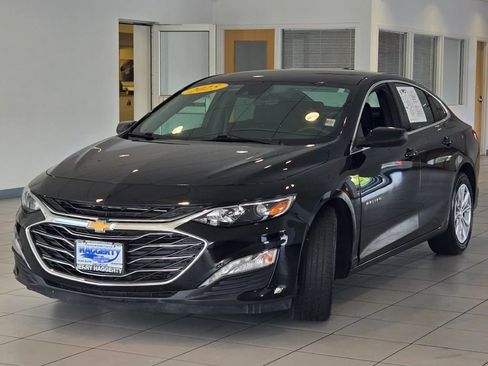 Certified 2025 Chevrolet Malibu LT FWD image 3