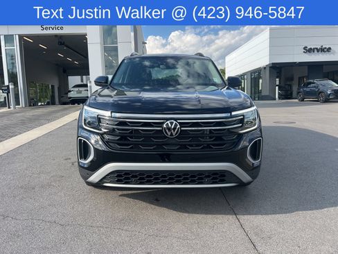 Certified 2026 Volkswagen Atlas Peak Edition AWD/4WD image 2
