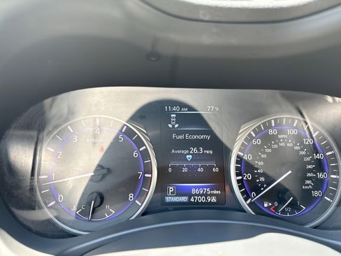 Used 2017 INFINITI Q60 2.0t w/ Premium Plus Package 2.0T AWD/4WD image 10