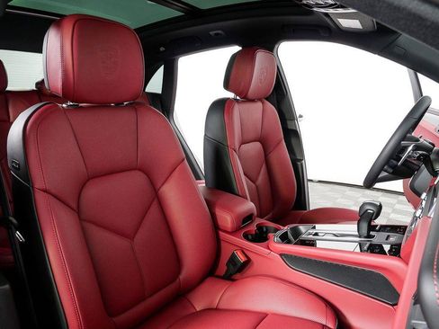 New 2026 Porsche Macan S AWD/4WD image 24