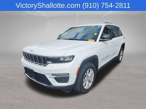 Used 2023 Jeep Grand Cherokee Limited AWD/4WD image 17