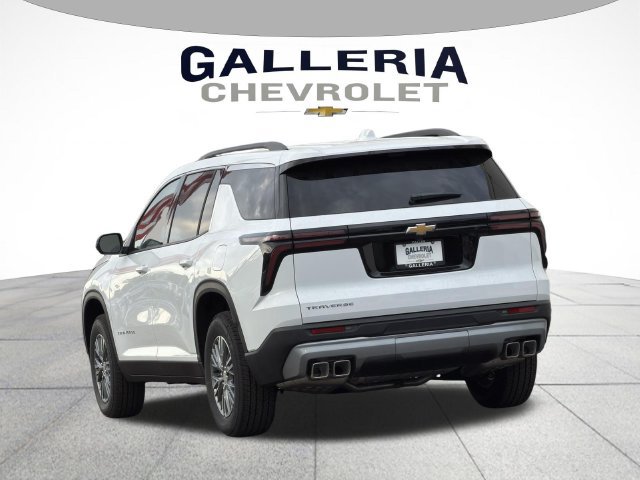 New 2027 Chevrolet Traverse LT w/ Driver Confidence Package FWD image 5