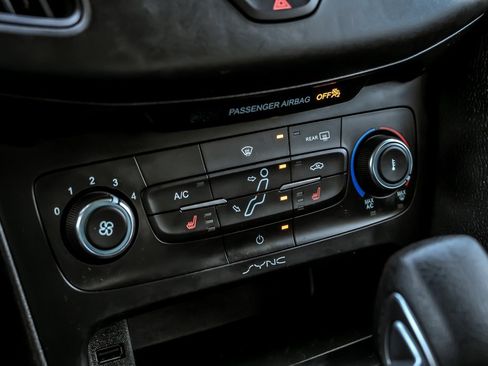 Used 2017 Ford Focus SE w/ Cold Weather Package image 23