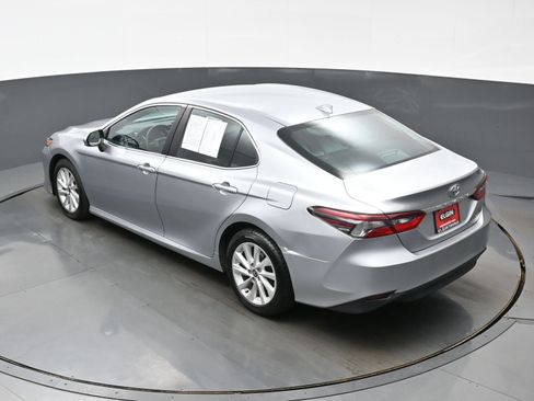 Used 2022 Toyota Camry LE FWD image 38