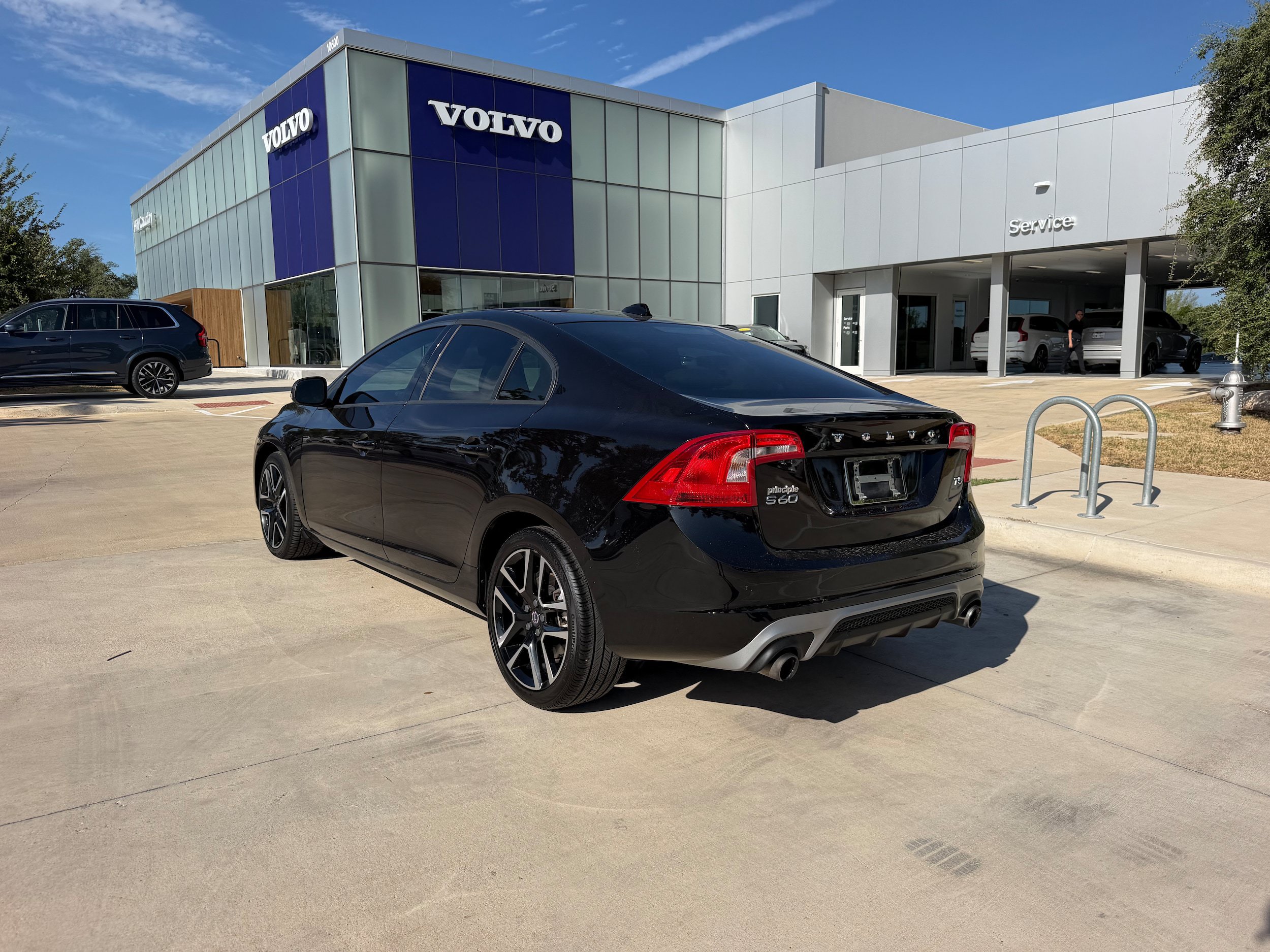 Used 2018 Volvo S60 T5 Dynamic w/ Vision Package FWD image 4
