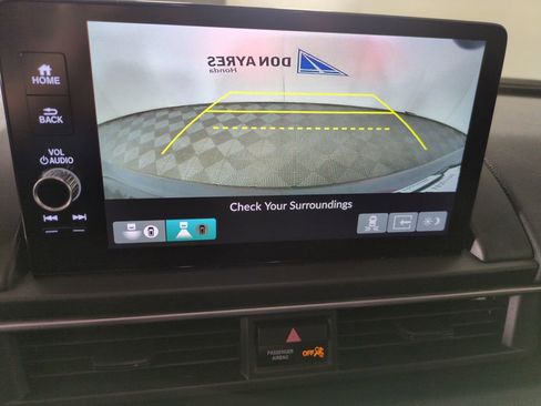 Used 2024 Honda Pilot Elite image 23