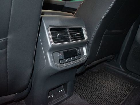 Used 2024 Volkswagen Atlas Peak Edition SE AWD/4WD image 23