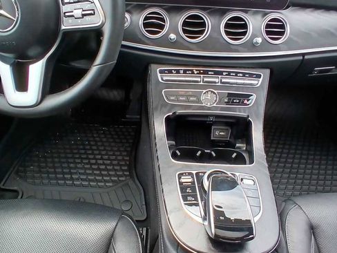 Used 2020 Mercedes-Benz E 350 4MATIC Sedan image 19