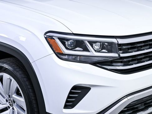 Used 2022 Volkswagen Atlas Cross Sport SE image 35