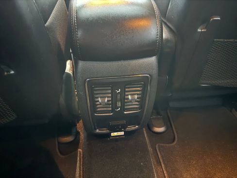 Used 2020 Jeep Grand Cherokee Altitude image 33