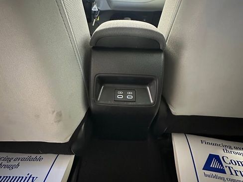 Used 2025 Toyota Corolla LE image 16