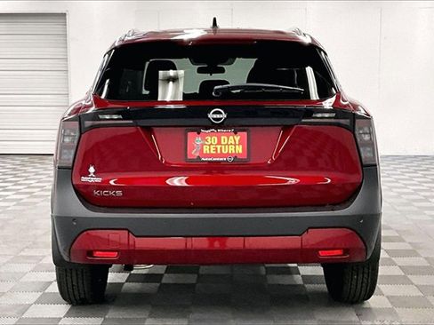 New 2026 Nissan Kicks SV image 4