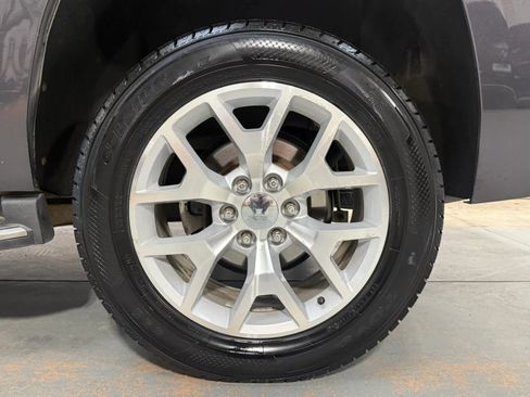 Used 2015 Chevrolet Tahoe LTZ AWD/4WD image 9