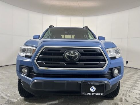 Used 2019 Toyota Tacoma SR5 image 2