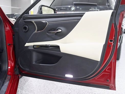 Used 2022 Lexus ES 350 Ultra Luxury image 35