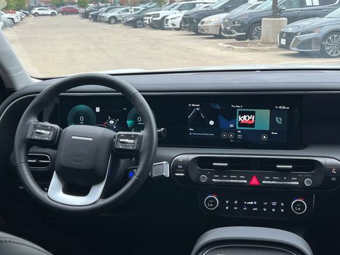 Used 2026 Hyundai Palisade SEL FWD image 23