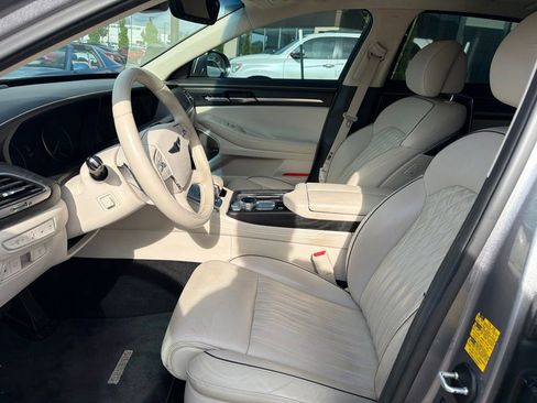 Used 2022 Genesis G90 5.0 Ultimate RWD image 9