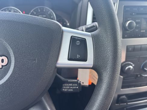 Used 2008 Jeep Grand Cherokee Laredo AWD/4WD image 16