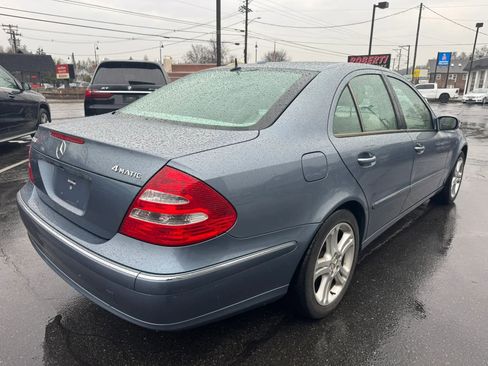 Used 2006 Mercedes-Benz E 350 E 350 4MATIC Sedan 4D image 3