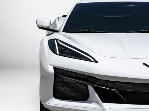 Used 2024 Chevrolet Corvette Z06 RWD image 38