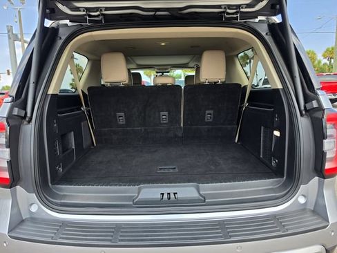 Used 2024 Ford Expedition Max Limited RWD image 7