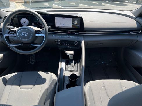Used 2024 Hyundai Elantra SEL FWD image 22