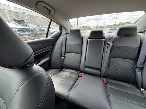 Used 2025 Nissan Altima 2.5 SR FWD image 39