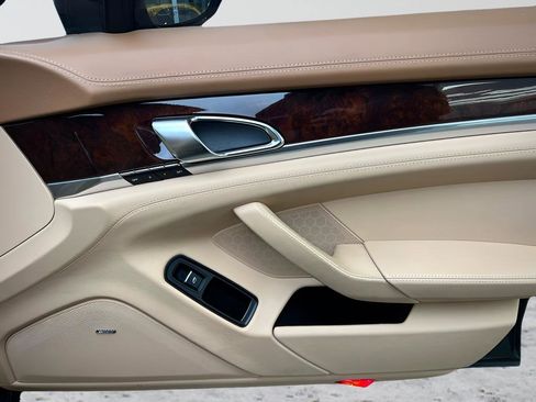 Used 2012 Porsche Panamera Turbo image 38