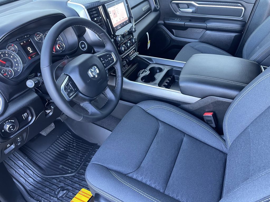 New 2026 RAM 1500 Big Horn AWD/4WD image 12