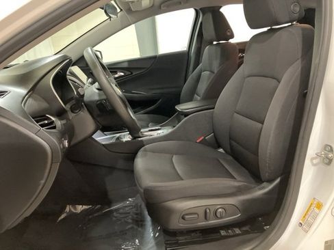 Used 2023 Chevrolet Malibu LT image 11