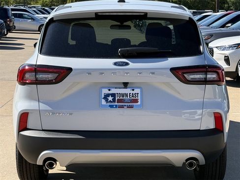 New 2026 Ford Escape Active image 29