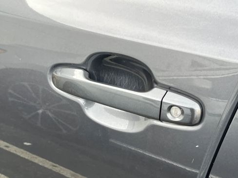 Used 2021 Toyota C-HR LE image 19