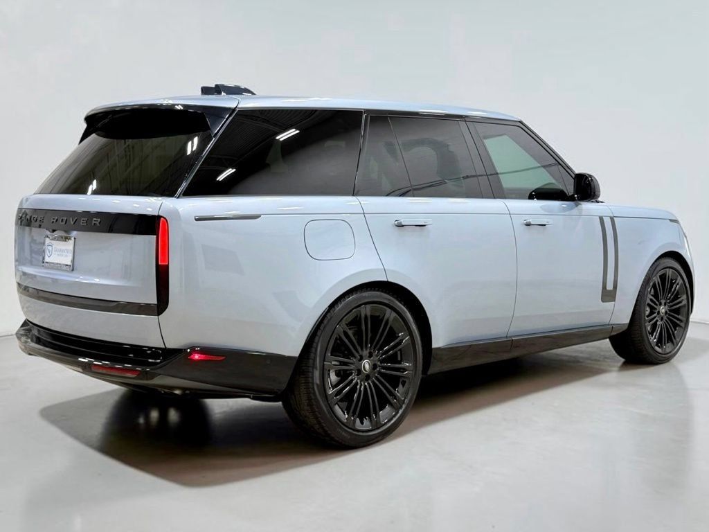 Used 2024 Land Rover Range Rover SE AWD/4WD image 10