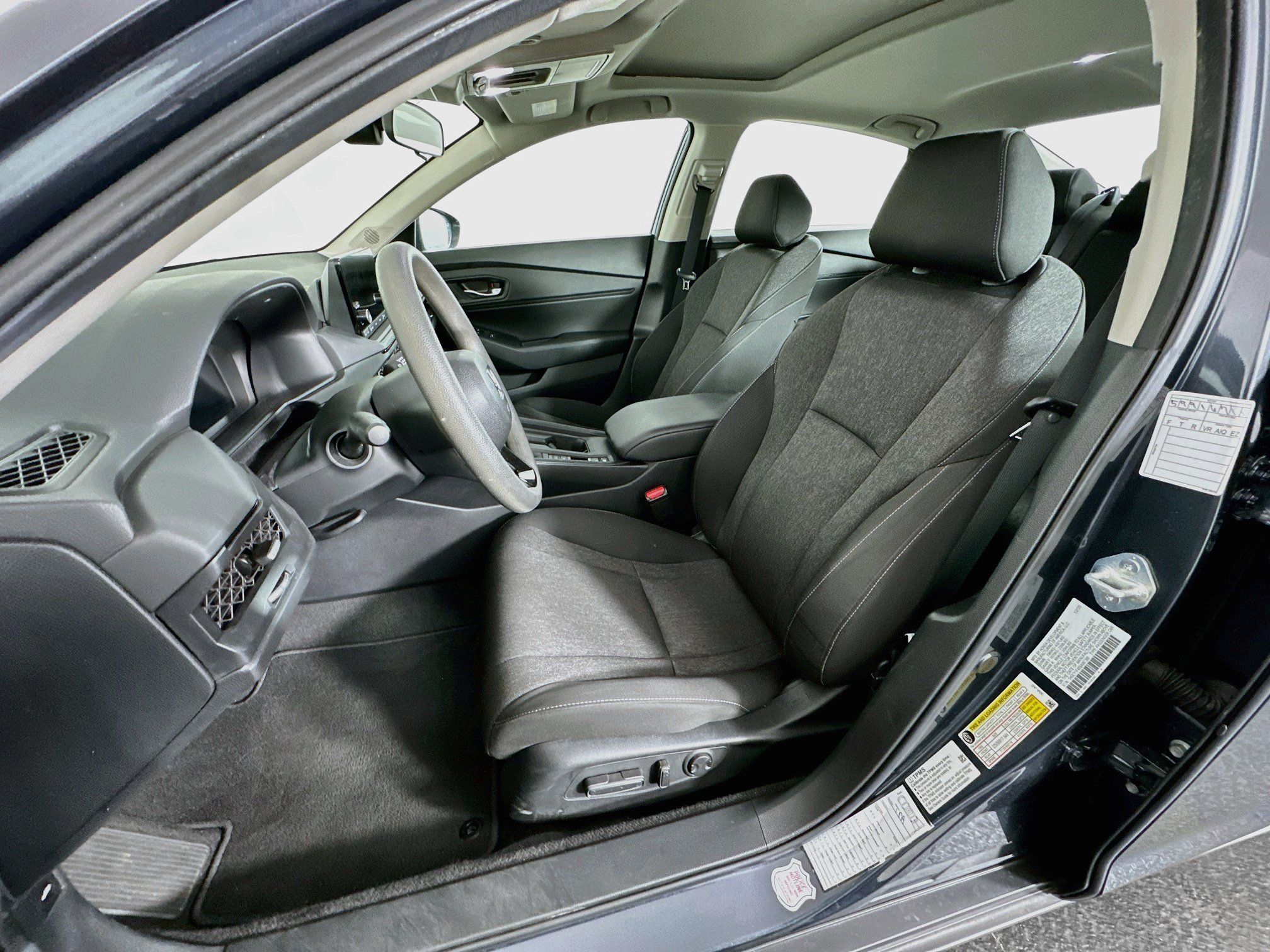 Used 2025 Honda Accord SE image 13