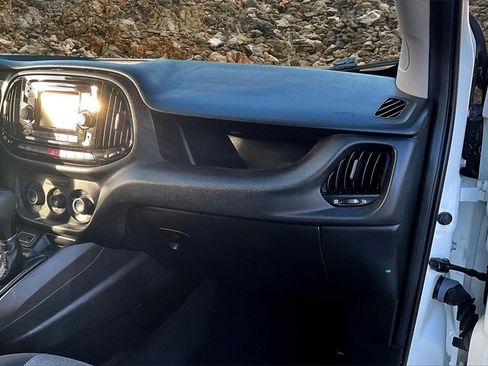 Used 2020 RAM ProMaster City Tradesman SLT image 14