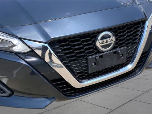 Used 2021 Nissan Altima 2.5 SV FWD image 31
