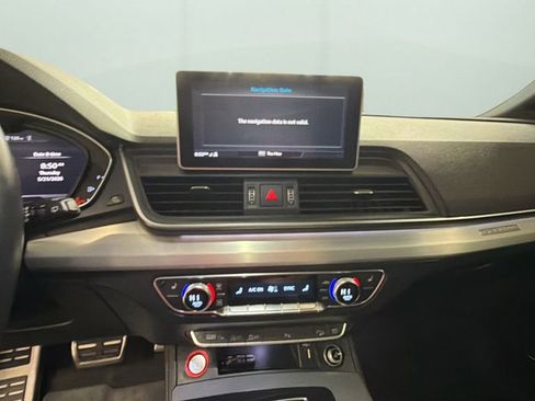 Used 2018 Audi SQ5 Prestige w/ Prestige Package AWD/4WD image 11