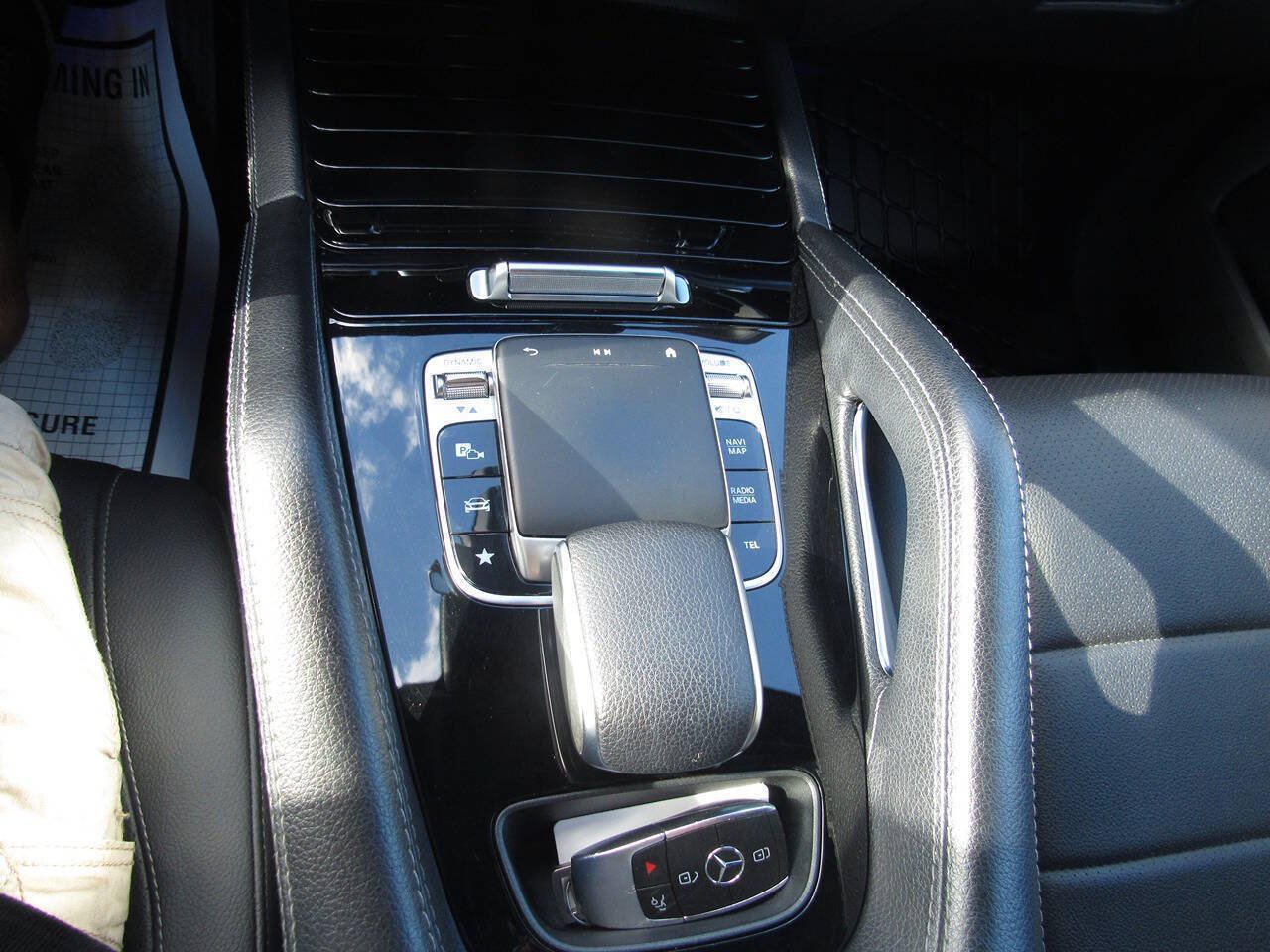 Used 2020 Mercedes-Benz GLE 350 4MATIC image 33
