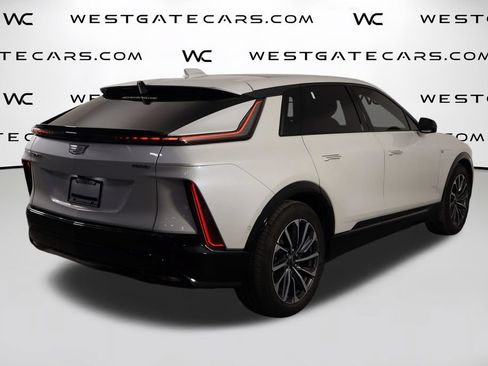 Used 2024 Cadillac Lyriq Sport RWD image 43