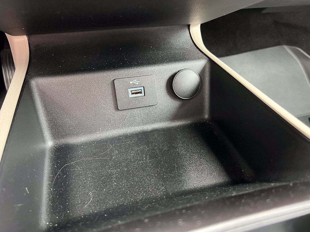 Used 2018 Ford Fusion SE FWD image 21